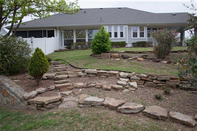 Photo - 2406 Hillside Dr