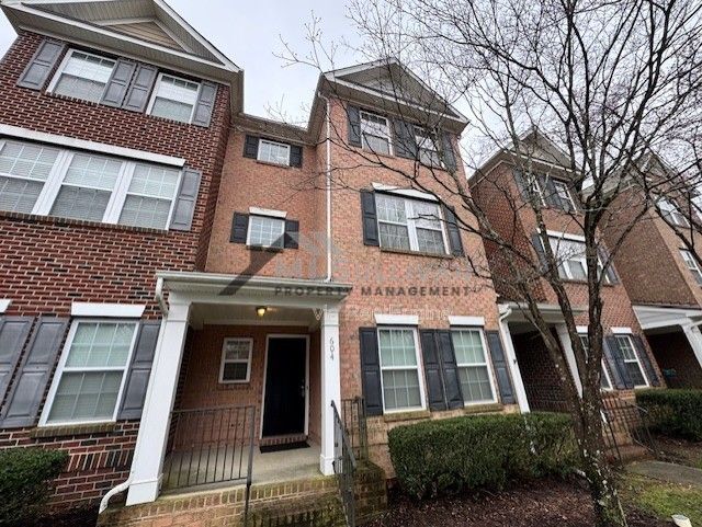 Building Photo - 604 Sawcut Ln