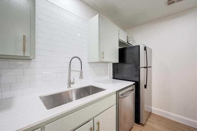 Photo - 805 W Chambers St Apartment Unit B