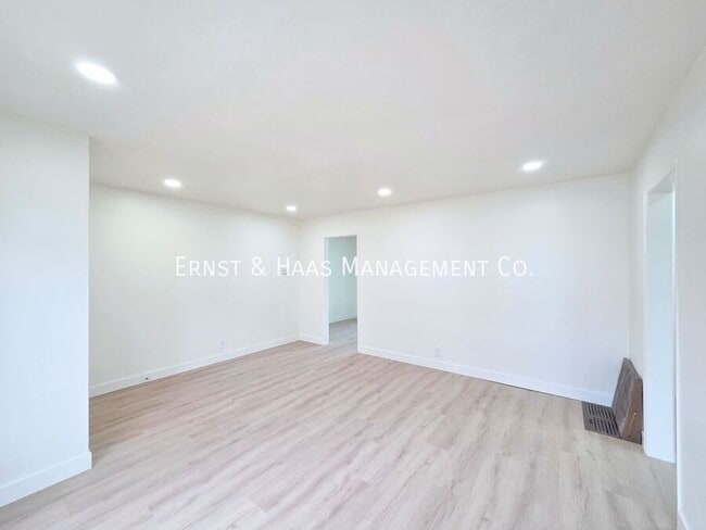 Photo - 13418 Lynne Dr