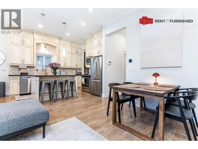 Photo - 6796-191A 191a St Unit A