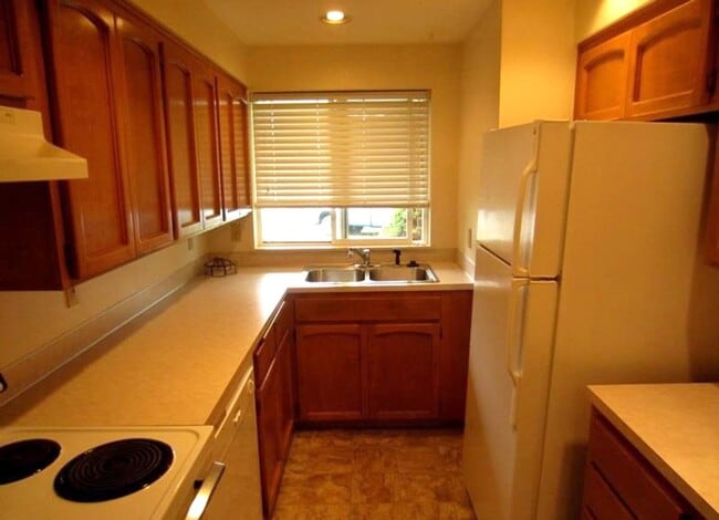 Photo - Triplex in Keizer