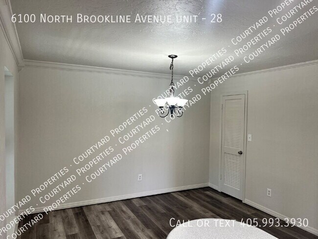 Photo - 6100 N Brookline Ave Unit 28