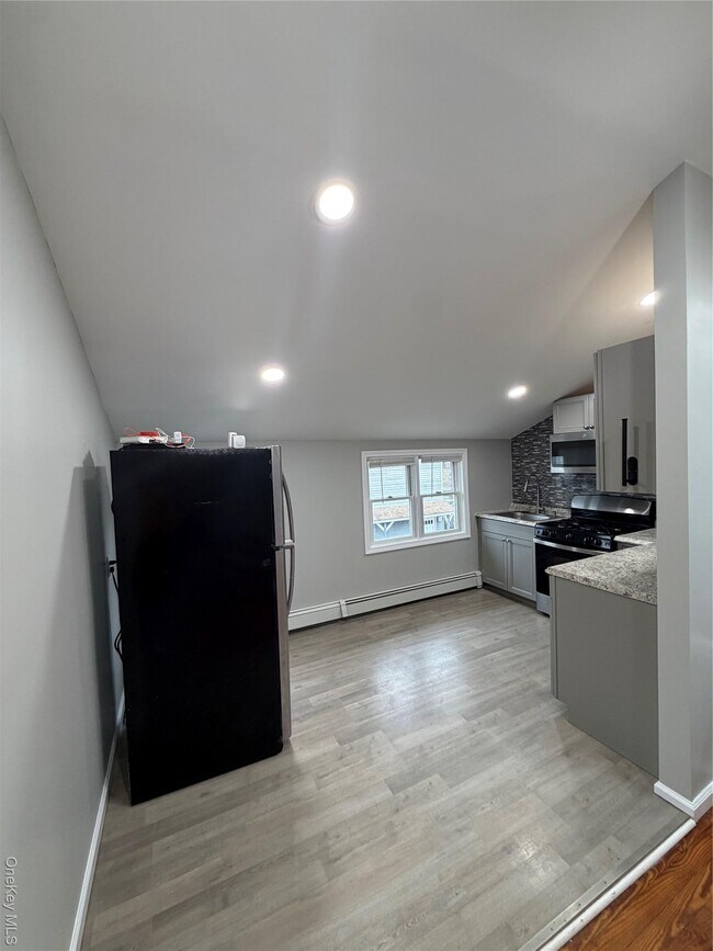 Photo - 7 S Atlantic St