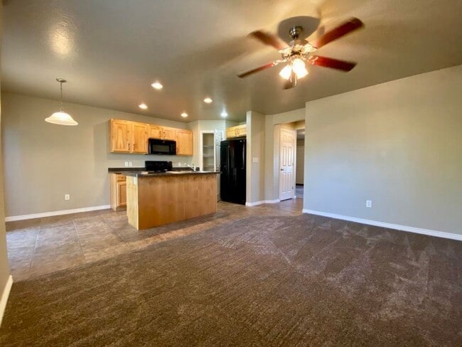 Photo - Beautiful Hidden Valley Townhome!