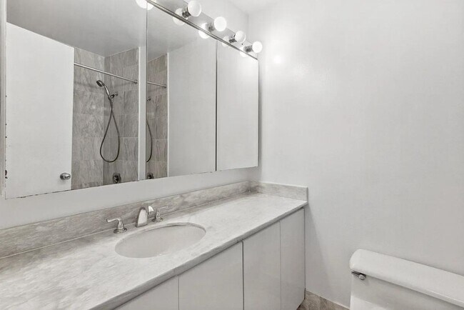 Photo - 295 Greenwich St Unit 8v