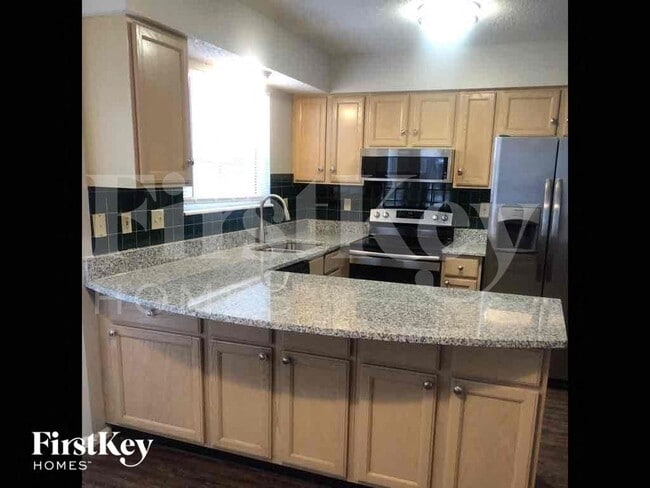 Photo - 4801 Greenburg Dr