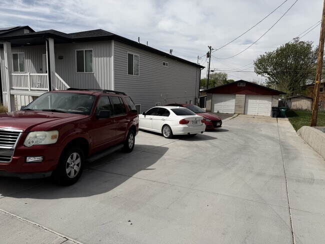 Photo - 5729 S 2400 W Unidad 1