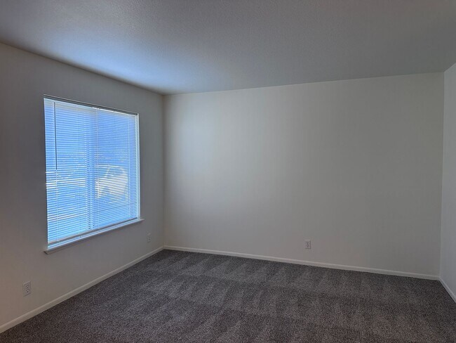 Photo - NE Bend Rental Near St. Charles Hospital | 2 Bed, 1 Bath | Off-Street Parking | 97701 Unit #2