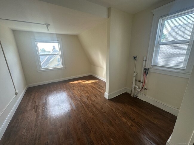 Photo - 40 Vine St Unit 3 flr