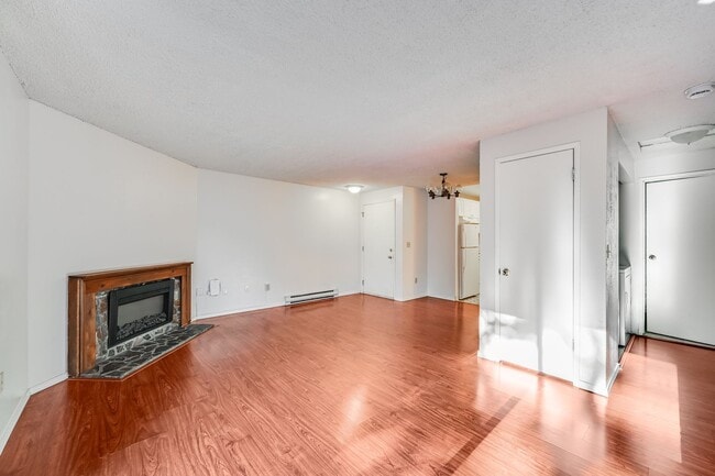 Building Photo - 9785 SW Lookout Terrace Unit MAT9785-A