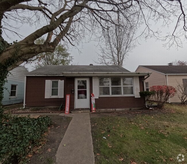 Building Photo - 209 E Edgar Ave Rental