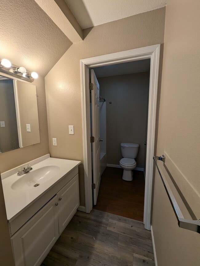 Photo - 2 Bedroom/2 Bathroom Townhouse in Fayette! Unit 318 E Davis St E