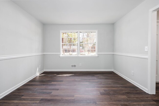 Photo - 1831 St Michaels Rd House