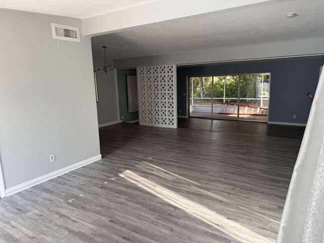 Photo - 400 E Prima Vista Blvd