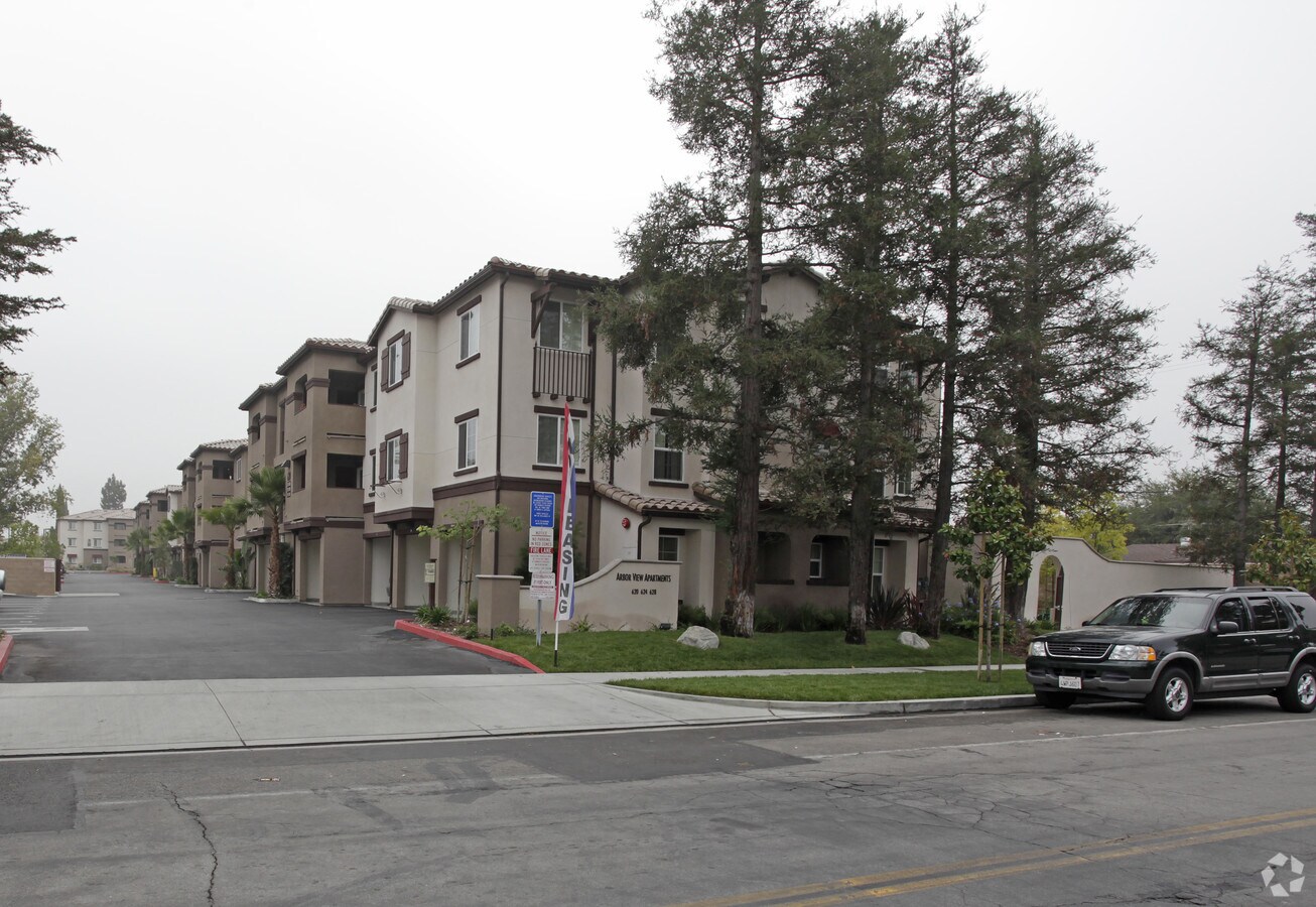 Photo - Arbor View Apartments