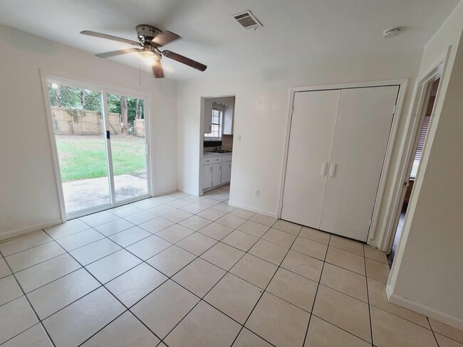 Photo - 3209 Hester Dr