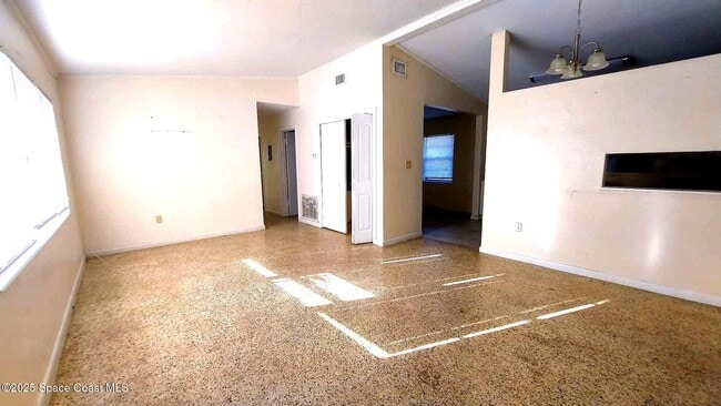 Photo - 814 Warren Ave