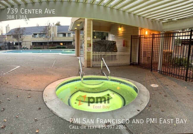 Photo - 739 Center Ave