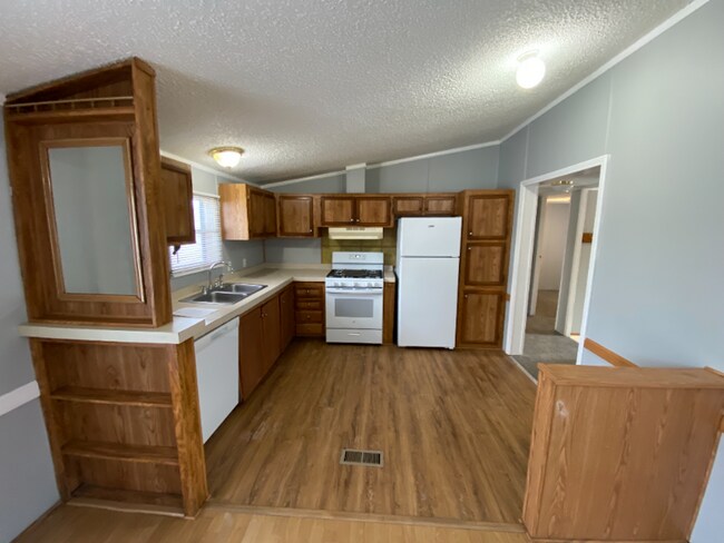 Photo - 1914 Borman Ct