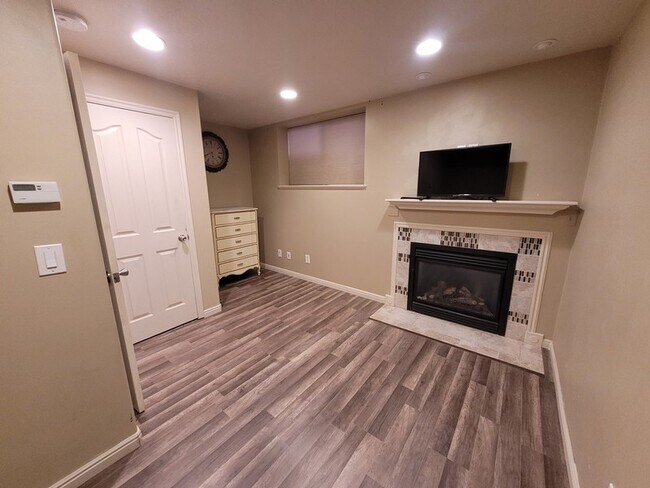 Photo - 797 N Fairfield Rd