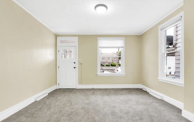 Photo - Bright 4 Bedroom, 1.5 Bath Home in Enola Pa!