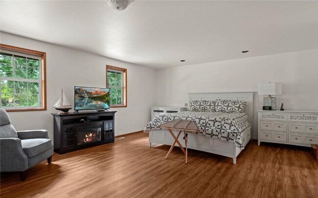 Photo - 1540 Carlton Way