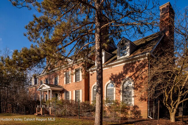 Photo - 147 Rock City Rd