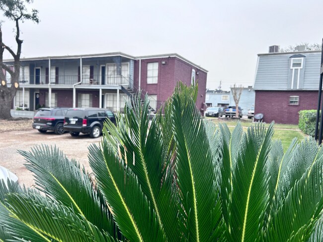 Photo - 2300 Red Bluff Rd Unidad 131