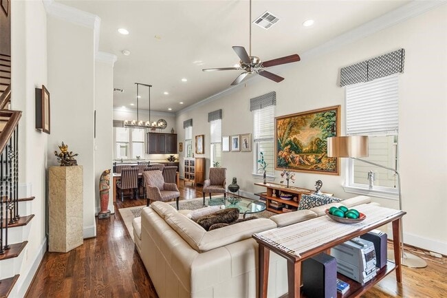 Photo - 2318 Hutchins St