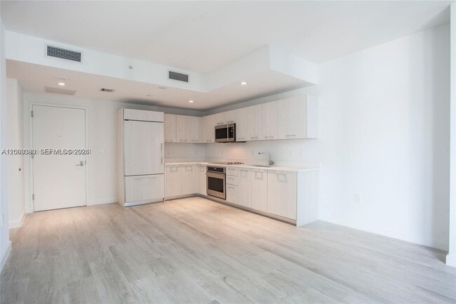 Photo - 55 SW 9th St Unidad 1907