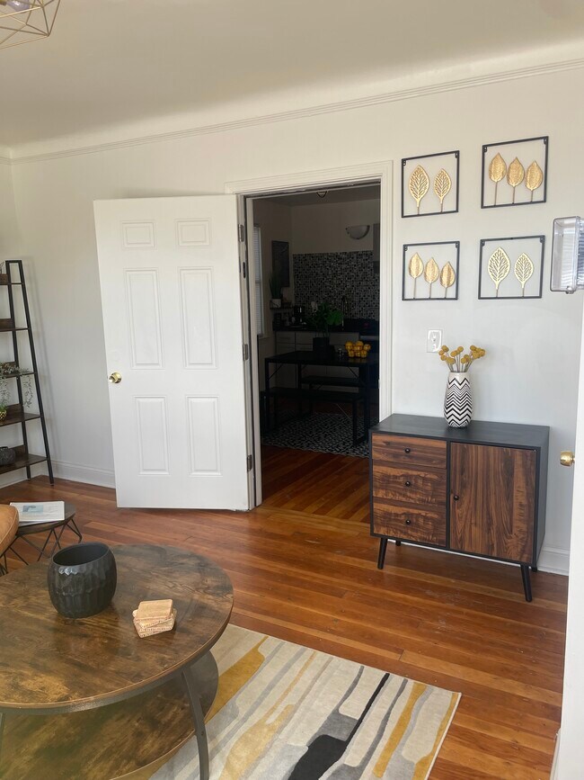 17136 Chapel St Unidad 17136 Chapel Unit 4