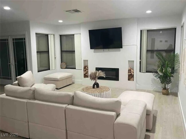 Photo - 3004 Ocean View Dr