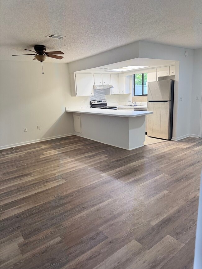 20 Coral Reef Ct N Townhome Townhome - Image