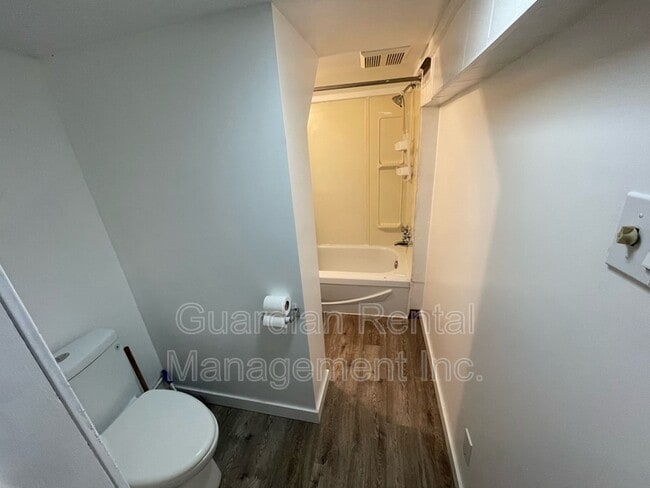 Photo - 339 Marks St N Unit Apt 4