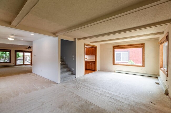 Photo - 2406 Wood St