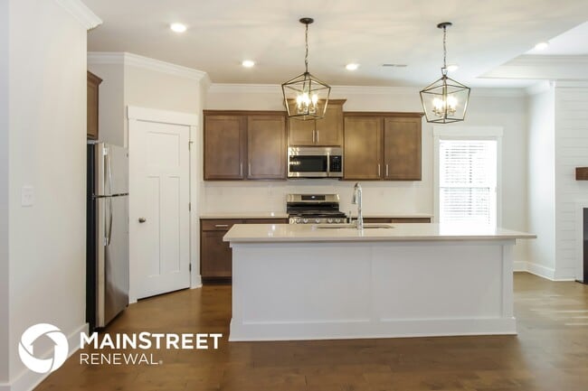 Photo - 14705 Greenleaf Dr