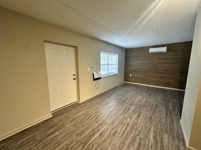 Photo - Brookside Apartments