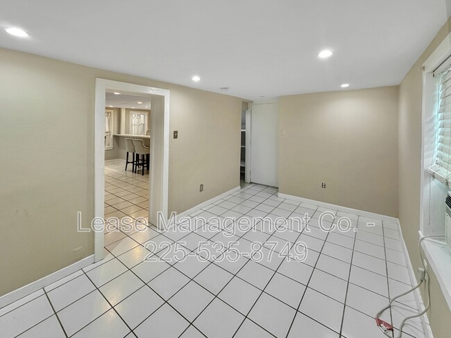 Photo - 2014 Lowerline St