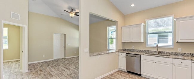 Photo - Del Boca Vista  6 Unit #111