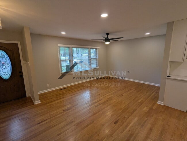 Photo - 6226 Dello St