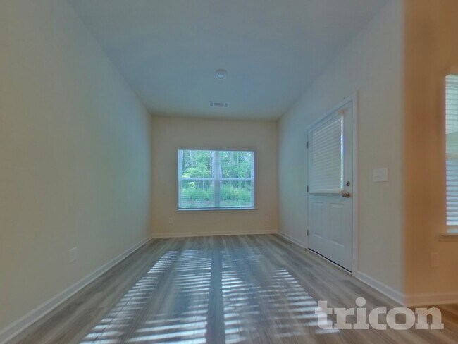 Photo - 451 Prescott Wy