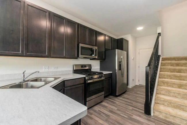 Building Photo - 14153 Magnolia St