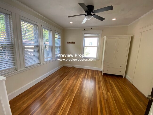 Photo - 60 Kenrick St Unidad P