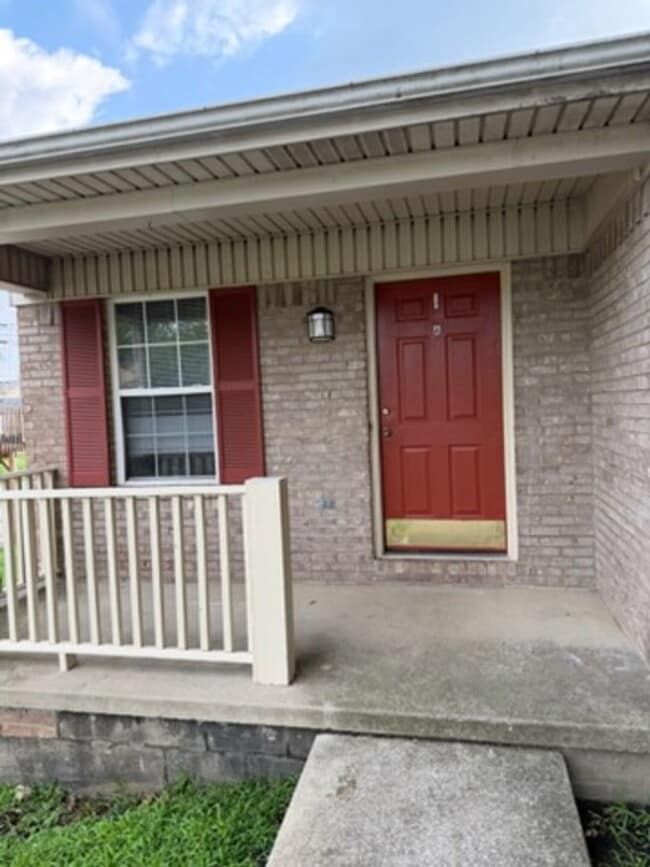 Building Photo - 207 Aqueduct Dr Unit A