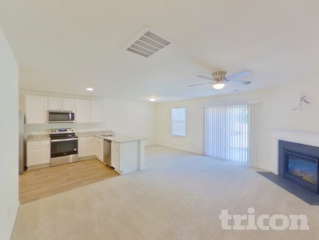 Photo - 1073 Crescent Moon Lp