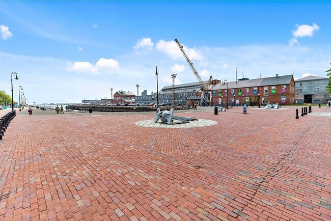 Photo - 33 3rd Ave Unidad PH318