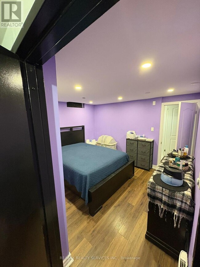 Photo - 1100 Oxford St