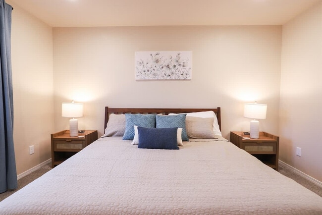 Photo - 717 E Elgin St Unit ID1460928P