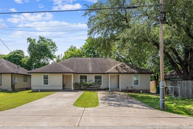 Building Photo - 2410 Morning Glory Dr Rental